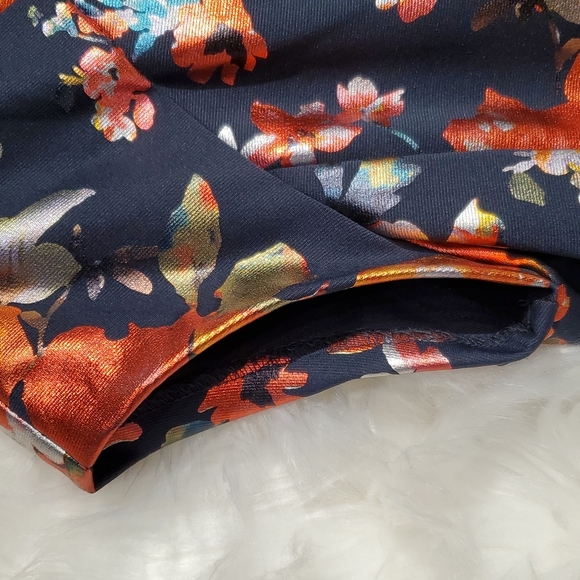 Beige By Eci Sz 4 Floral with Metallic  looking flowers. BEAUTIFUL  dress - Picture 7 of 15